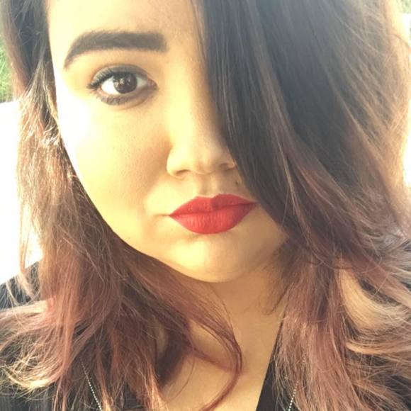 Meet your Posher, Amber - Picture 1 of 1